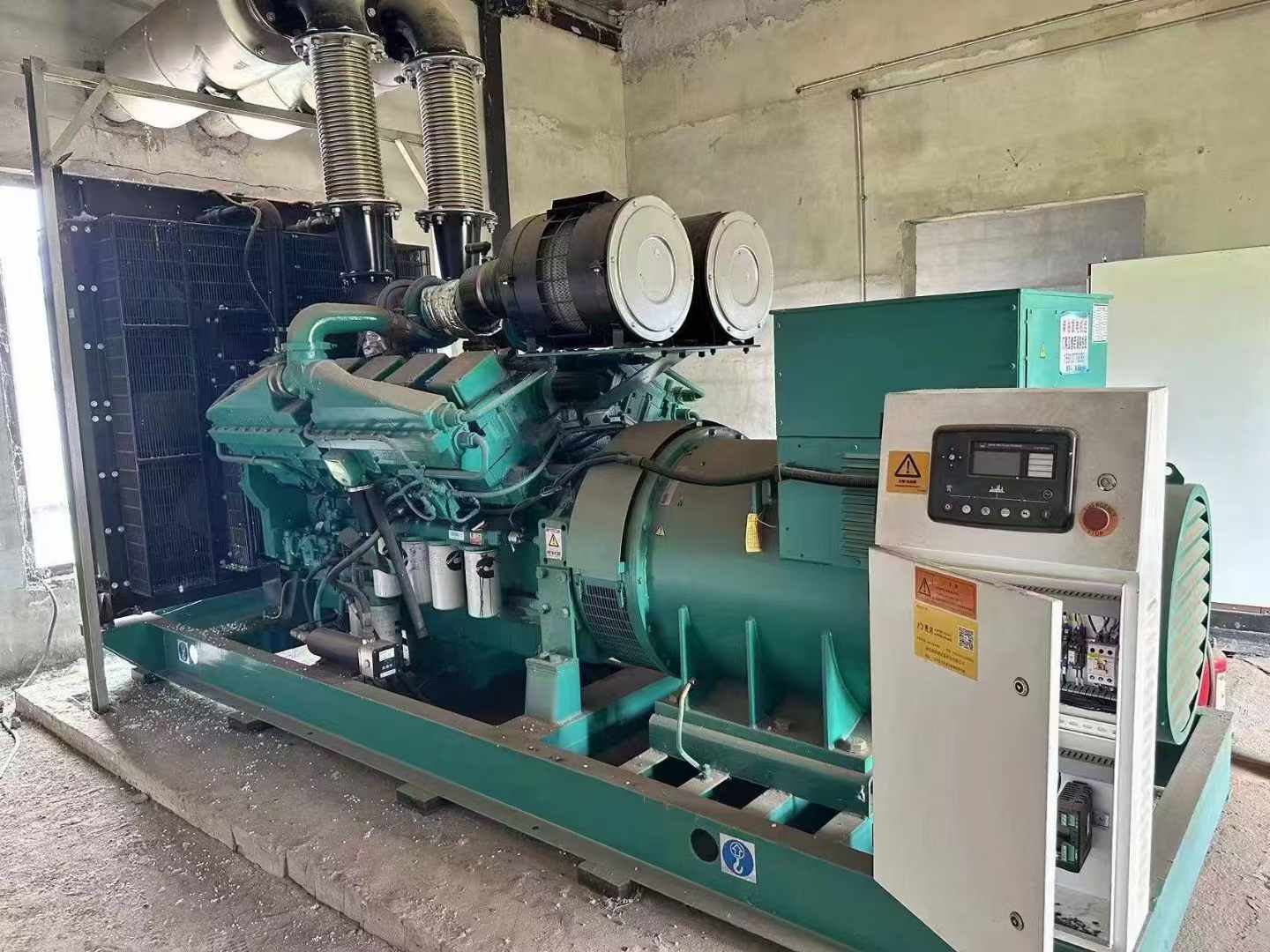 赤坎无功补偿装置的性能评估需要考虑哪些因素？