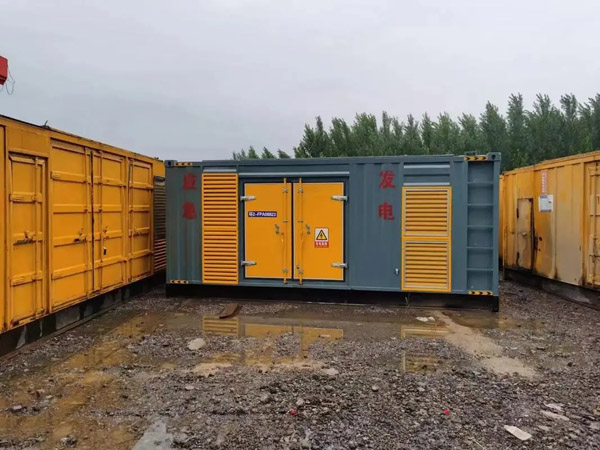 赤坎柴油发电机如何判断干式空气滤清器是否需要更换？